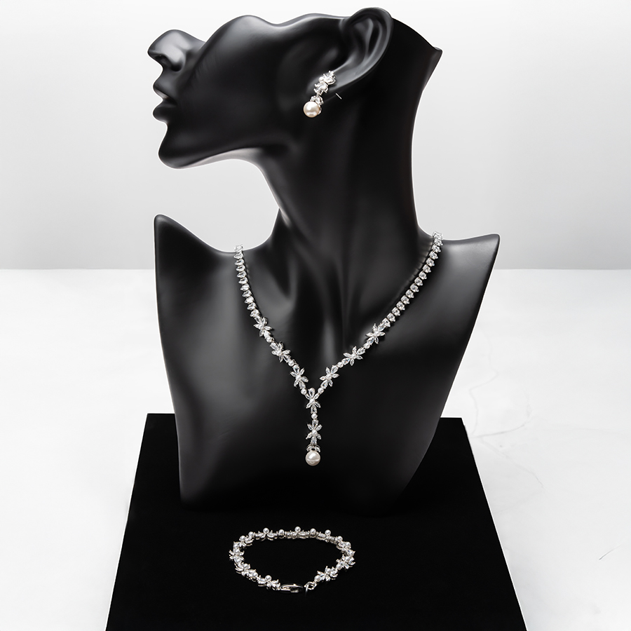 Pearl & Crystal Symphony set