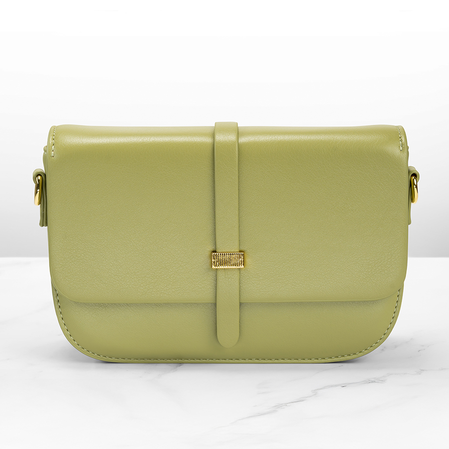 Pocket bag green color with button closure and zipper in smooth leather with belt design