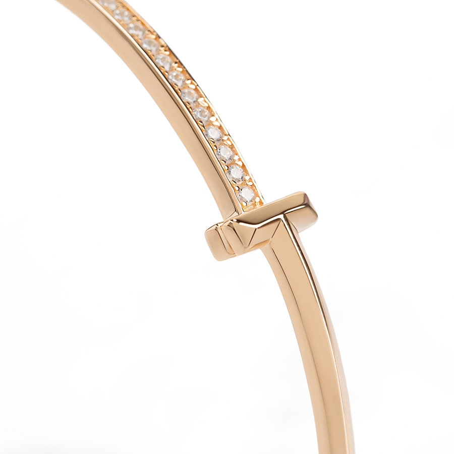 Timeless Elegance Bangle, 18K Gold plated